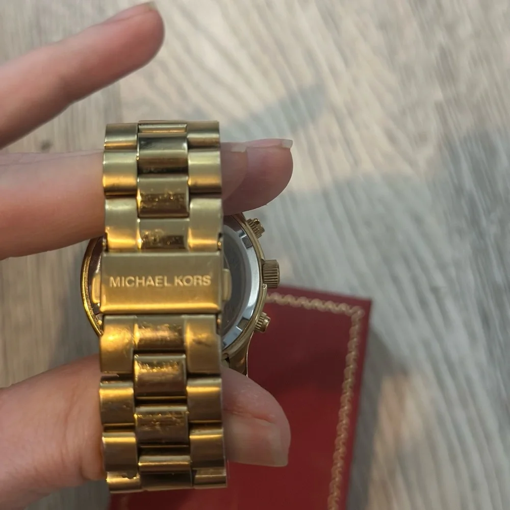 Michael Kors Runway MK5055 Gold Tone Chronograph Watch 38mm Authentic